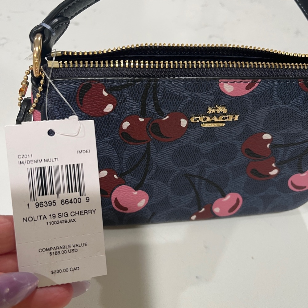 🍒 New! Coach! - Picture 8 of 17